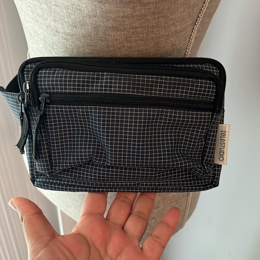 Zolo Studio Fanny pack navy and white checked with plenty of zippered pockets